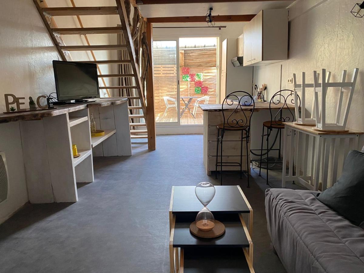 Location De Vacances Alénya Eksteriør billede